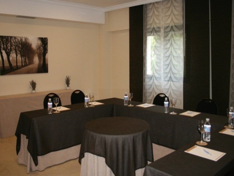 Apartamentos Th La Florida Madrid Exterior photo